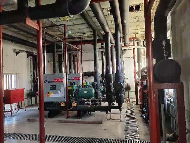 北京通州工業(yè)廠(chǎng)房空氣源熱泵安裝