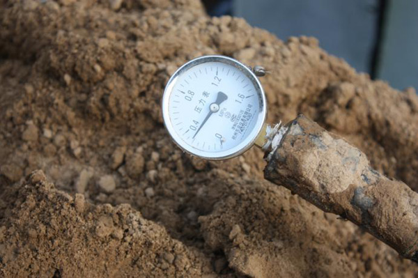 廊坊地源熱泵施工過(guò)程-打壓實(shí)驗 廊坊地源熱泵施工過(guò)程-打壓實(shí)驗